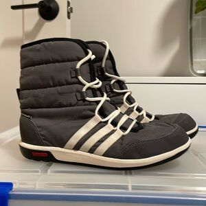Adidas Women’s Choleah Terrex Snow Boot size 7.5US